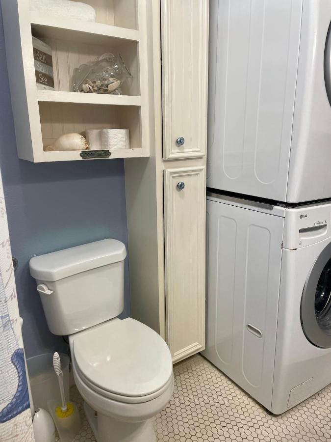 גלווסטון Seablue Cottage - Downstairs; 2 Blocks To The Beach מראה חיצוני תמונה